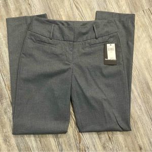 NWT women’s size 6, gray work pants, back pockets, front zip polyester blend